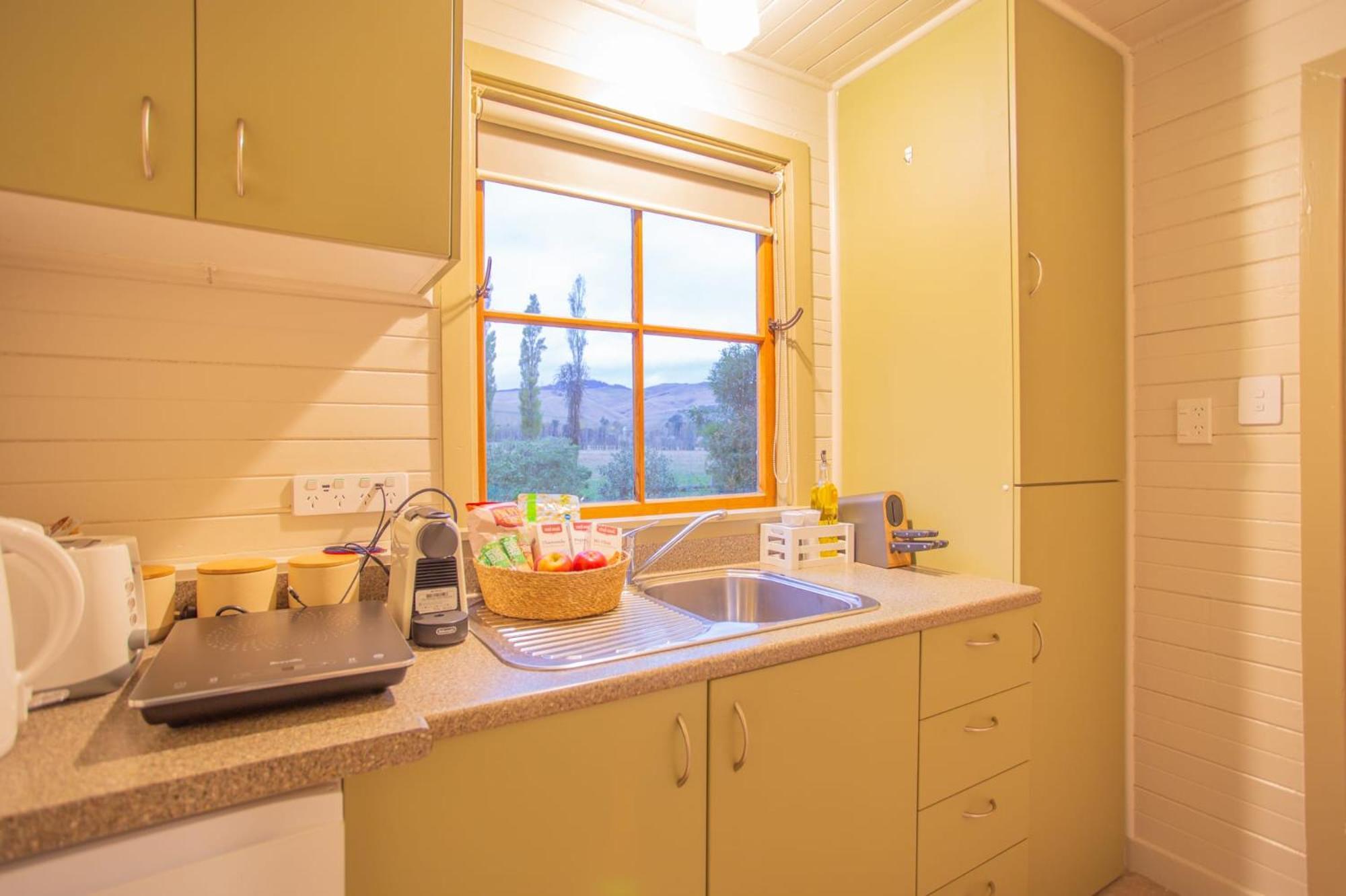 Break For Couples 27 Mins Chc Airport Villa Christchurch